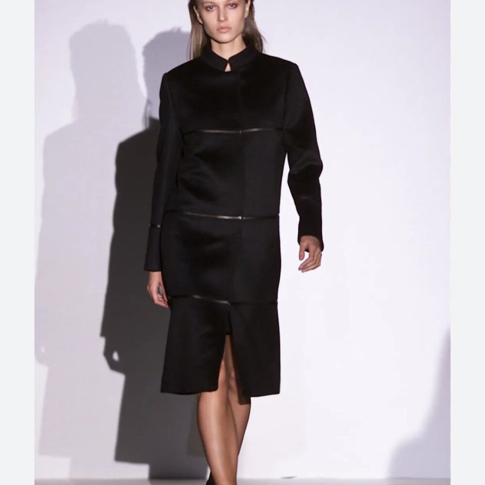 Gucci Black Wool & Cashmere Blend Coat – Tom Ford’s Final Collection